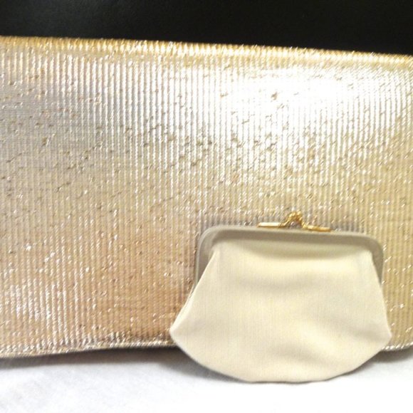 J.MILLER-VINTAGE PALE GOLD METALLIC CLUTCH - Picture 2 of 5